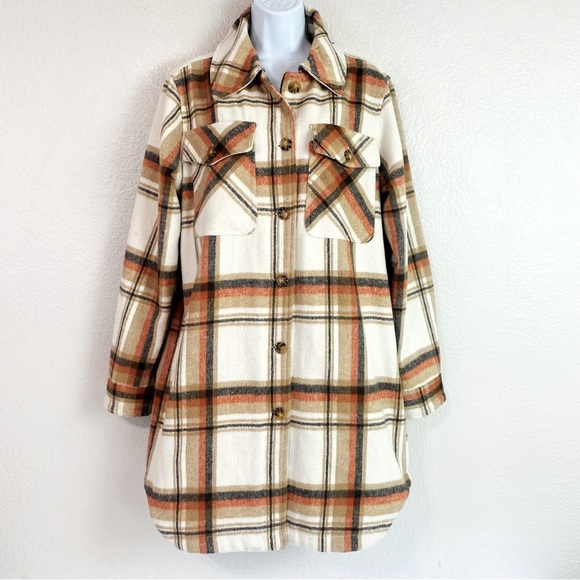CoffeeShop Jackets & Blazers - CoffeeShop Cream/Rust Plaid Shacket Size L